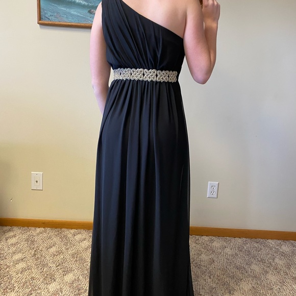 Prom dress - Picture 2 of 4
